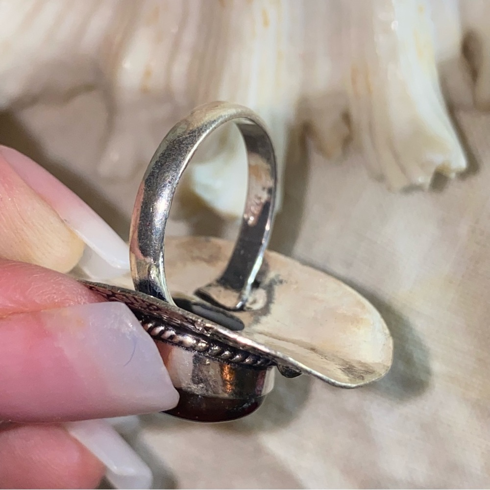 Exotic Red Flash Labradorite Renaissance ring - Picture 8 of 9